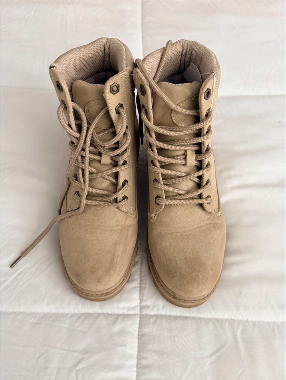 Lugz Beige Lace-Up Ankle Boots Size 7